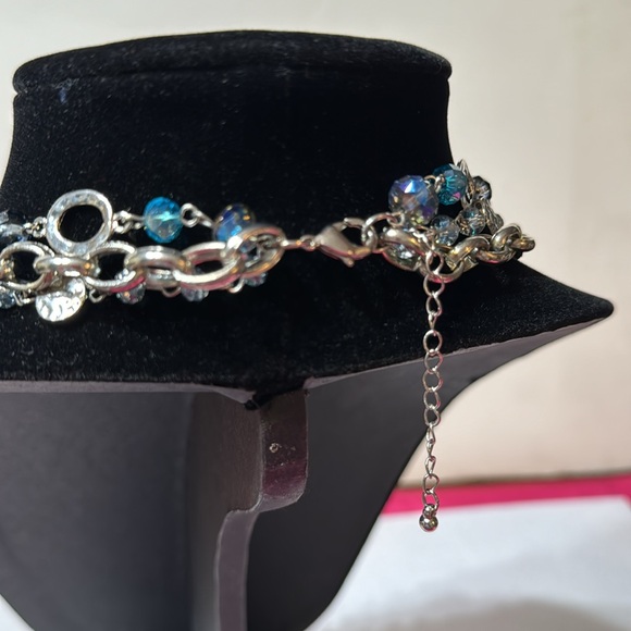 Beautiful multi chain necklace. Heavy piece with blue stones and three chains. - Picture 5 of 9